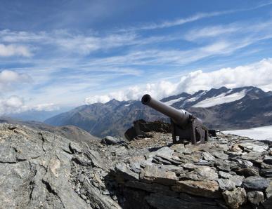 Trekking in Val Martello